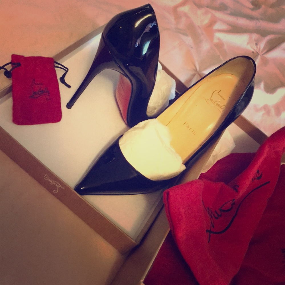 Christian Louboutin So Kate Black-Authentic